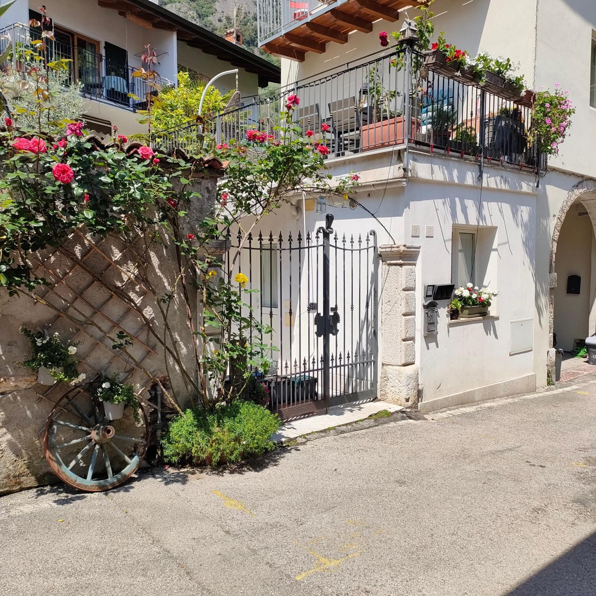 Garda Sweet Apartments Arco Bagian luar foto